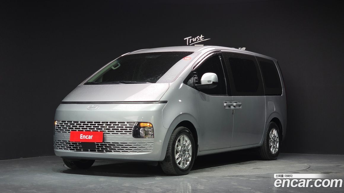 Hyundai Staria 2025