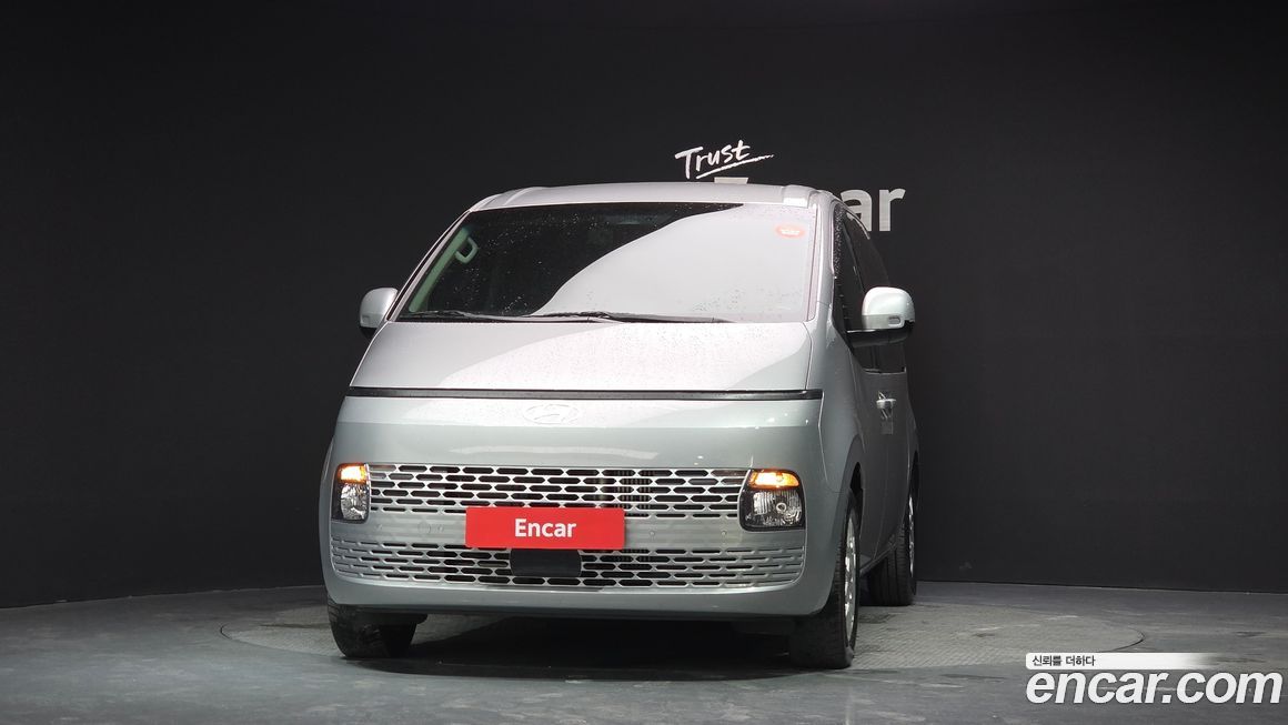 Hyundai Staria 2025