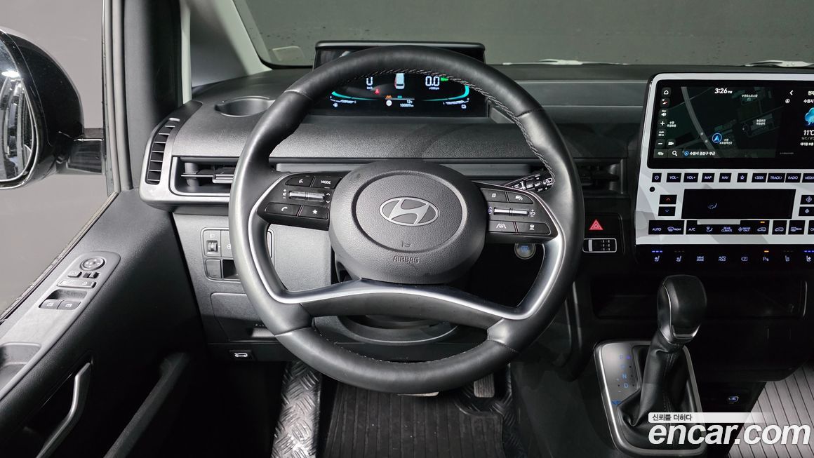 Hyundai Staria 2025