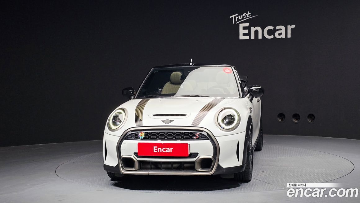 Mini Cooper Convertible 2024