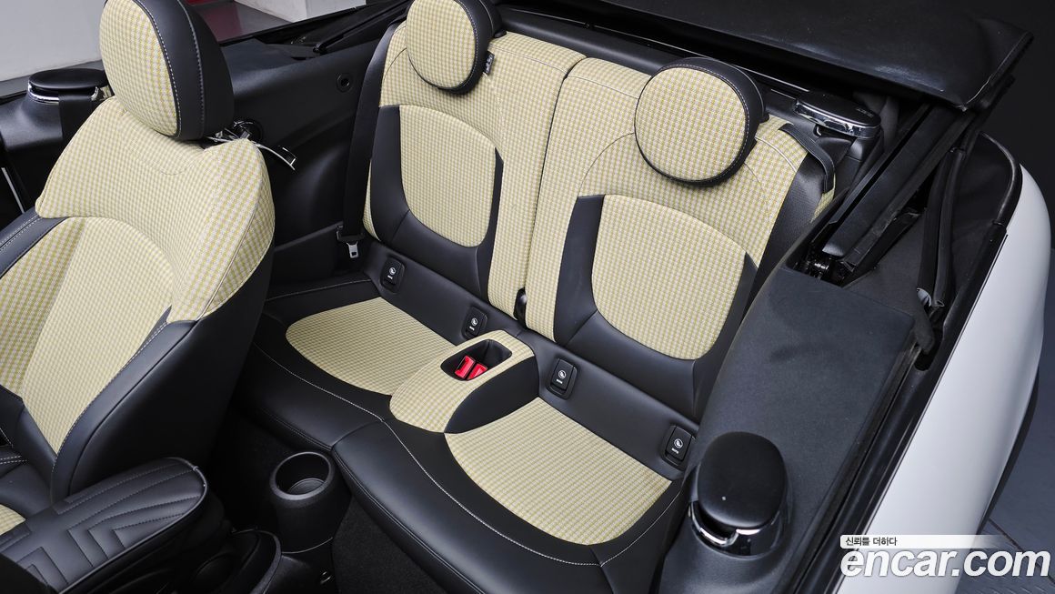 Mini Cooper Convertible 2024