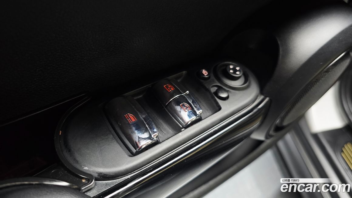 Mini Cooper Convertible 2024