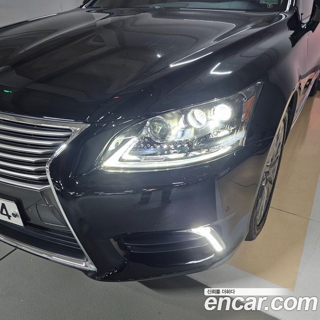 Lexus LS 2016