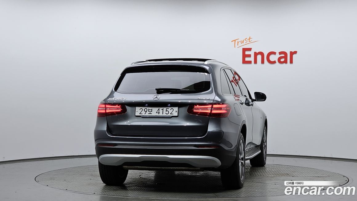 Mercedes-Benz GLC-Class 2019