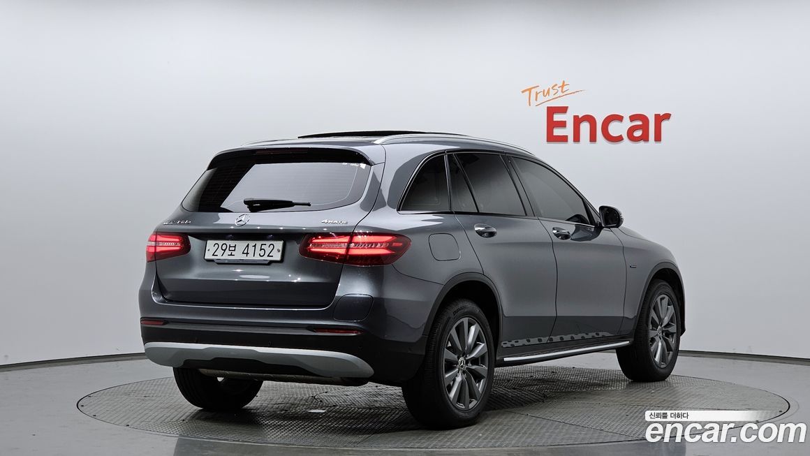 Mercedes-Benz GLC-Class 2019