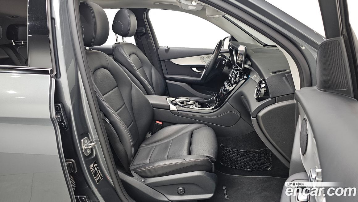 Mercedes-Benz GLC-Class 2019