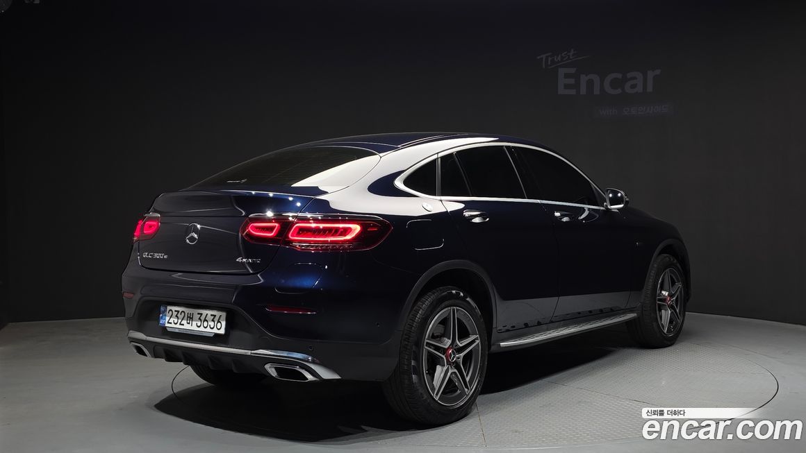 Mercedes-Benz GLC-Class 2021