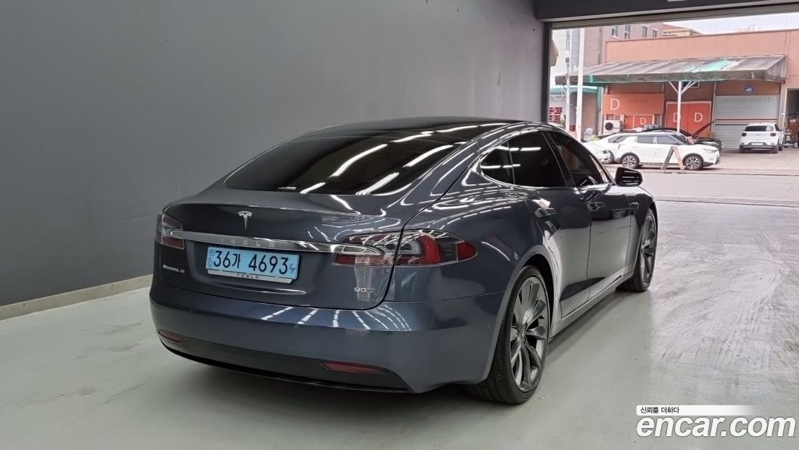 Tesla Model S 2017