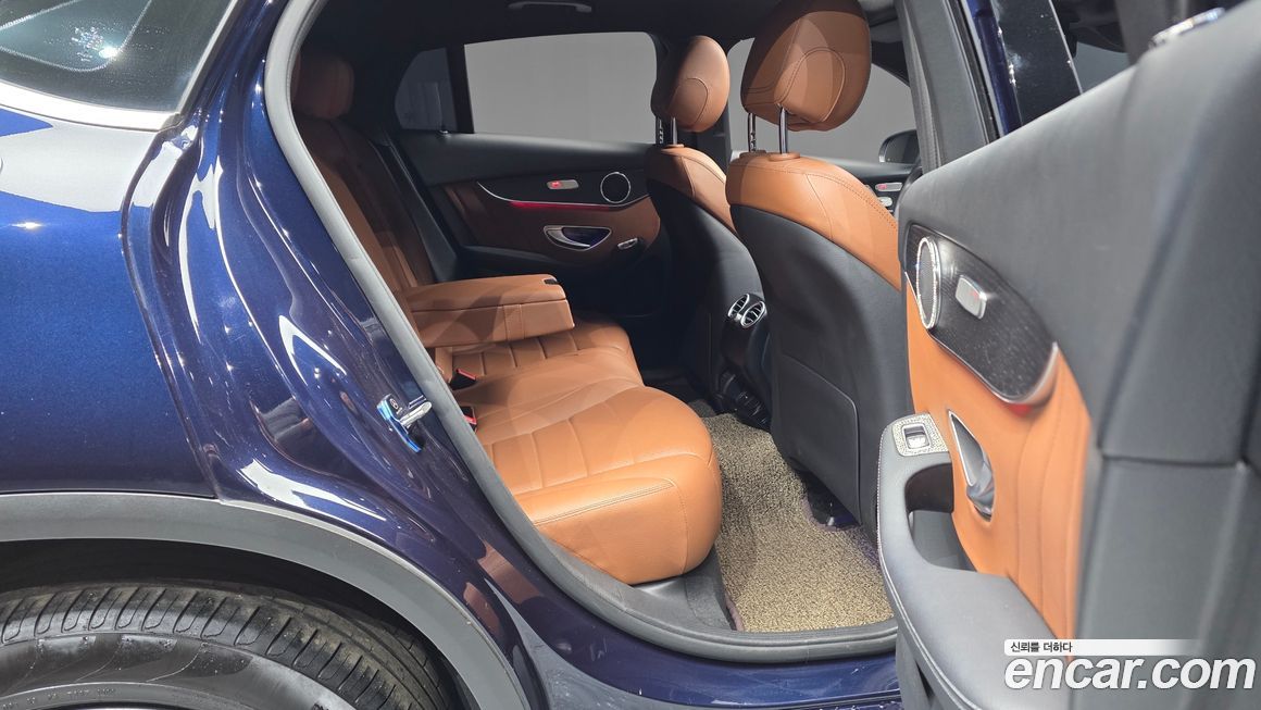 Mercedes-Benz GLC-Class 2021