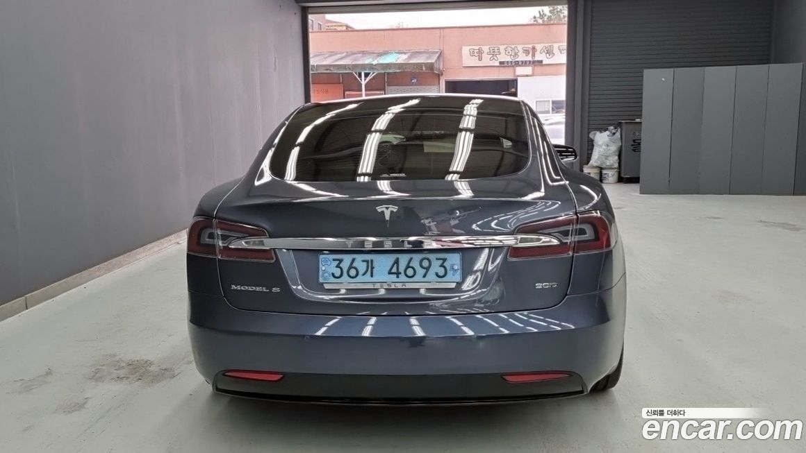 Tesla Model S 2017