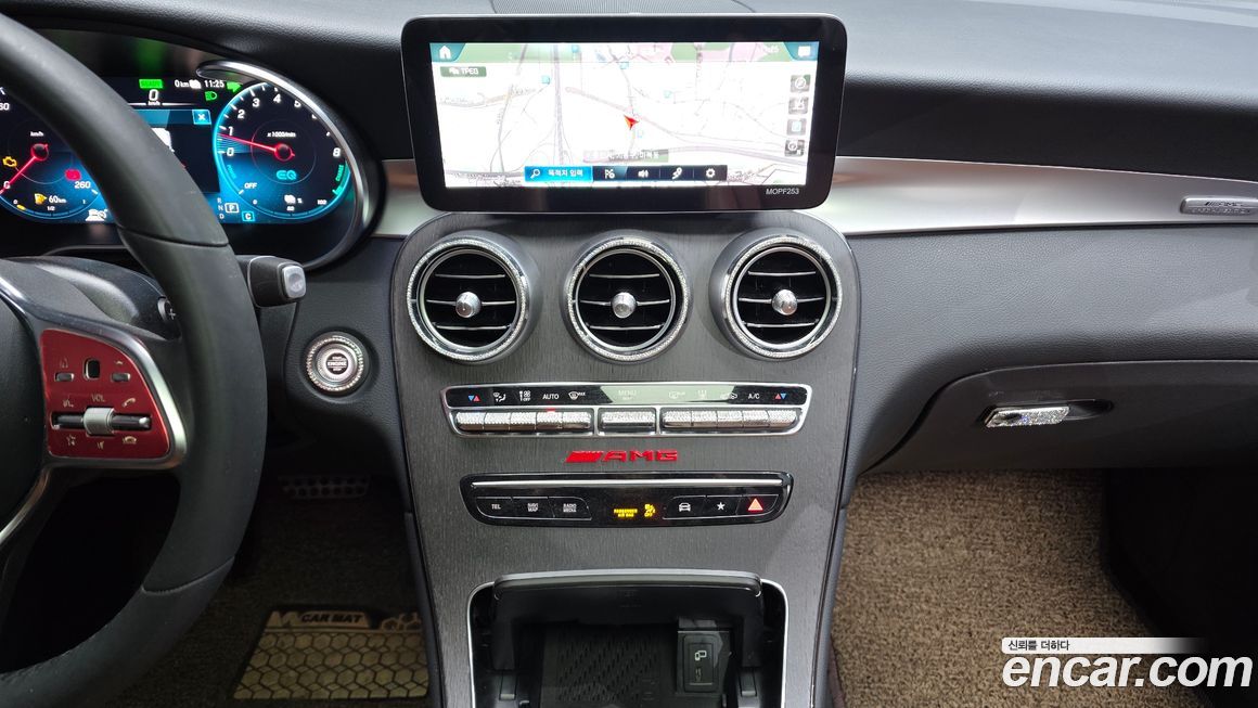 Mercedes-Benz GLC-Class 2021