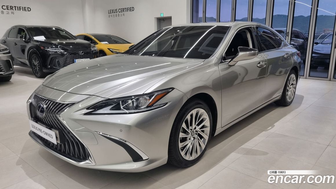 Lexus ES 2021