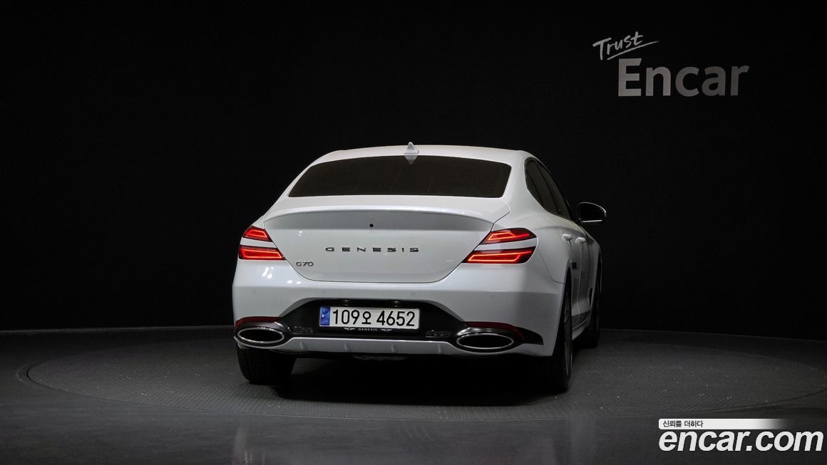 Genesis G70 2024