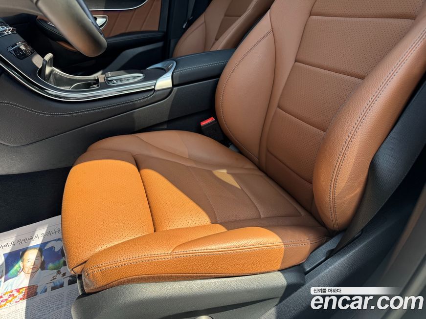 Mercedes-Benz GLC-Class 2021