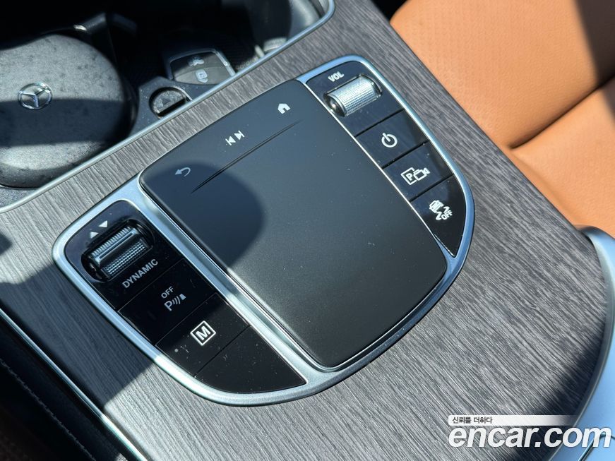 Mercedes-Benz GLC-Class 2021