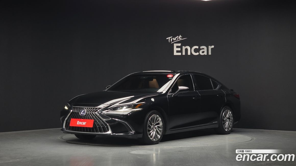 Lexus ES 2022