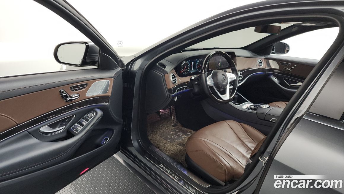 Mercedes-Benz S-Class 2020