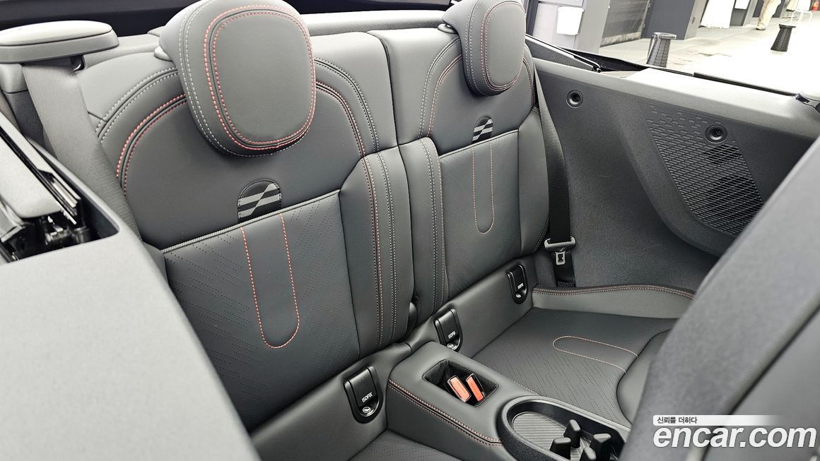 Mini Cooper Convertible 2025