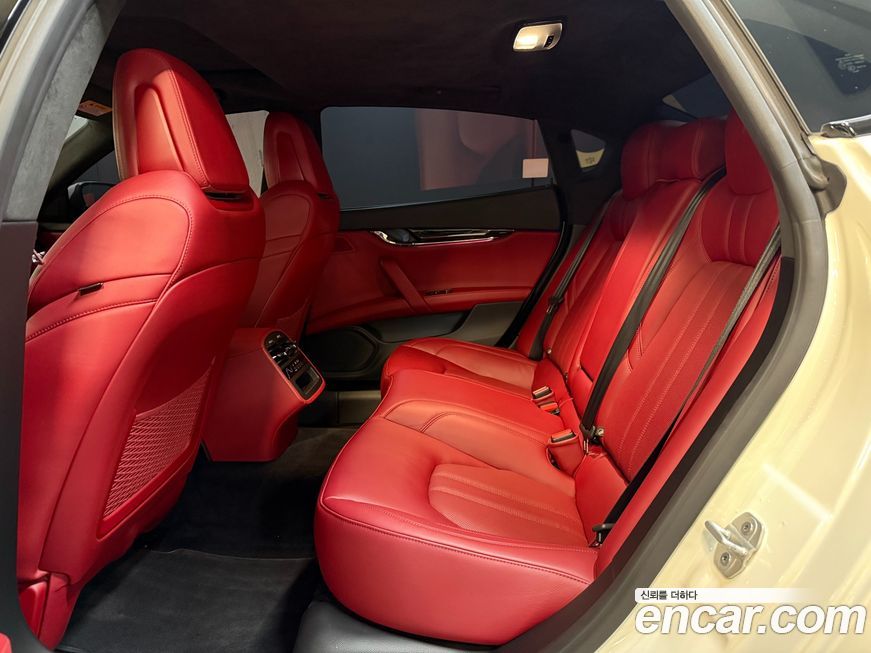 Maserati Quattroporte 2017