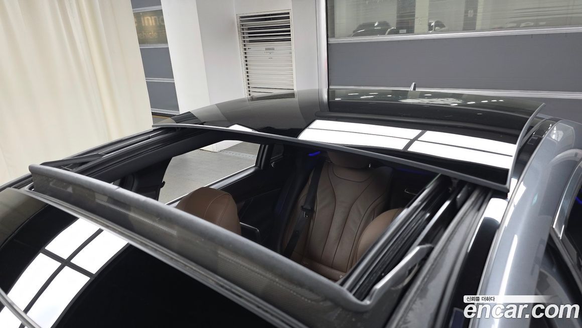 Mercedes-Benz S-Class 2020