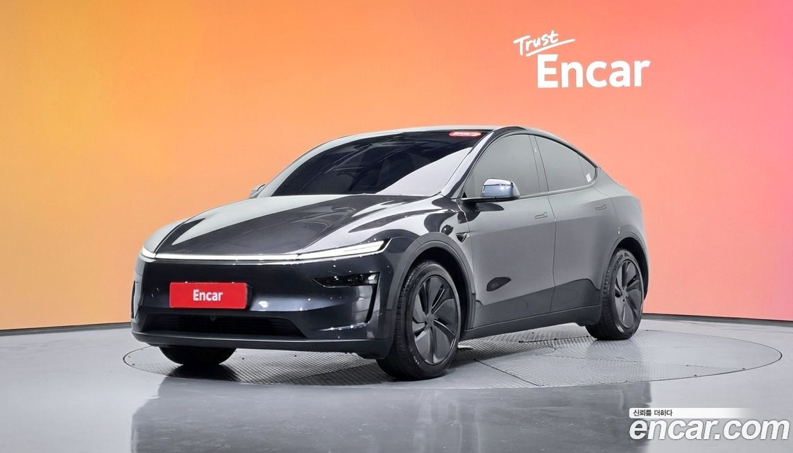 Tesla Model Y 2025