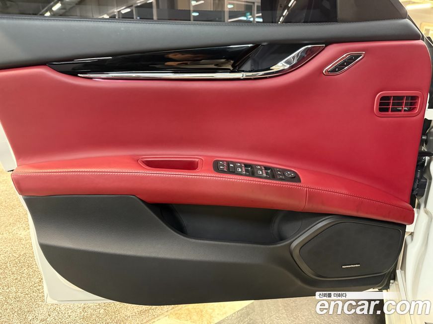 Maserati Quattroporte 2017