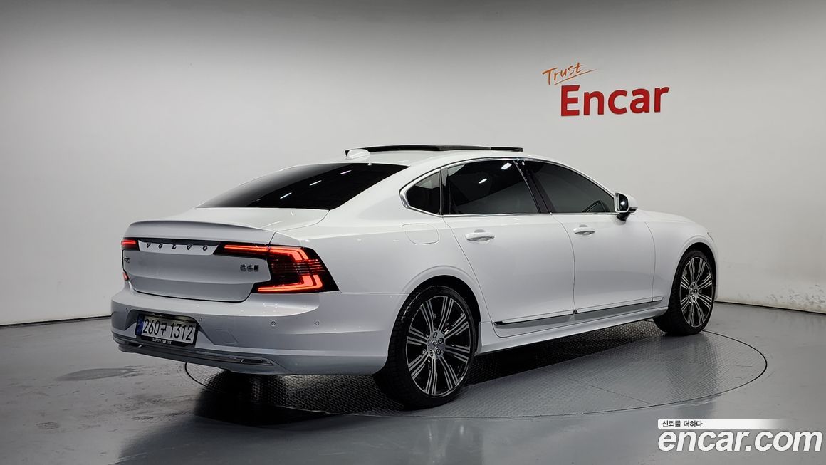 Volvo S90 2024
