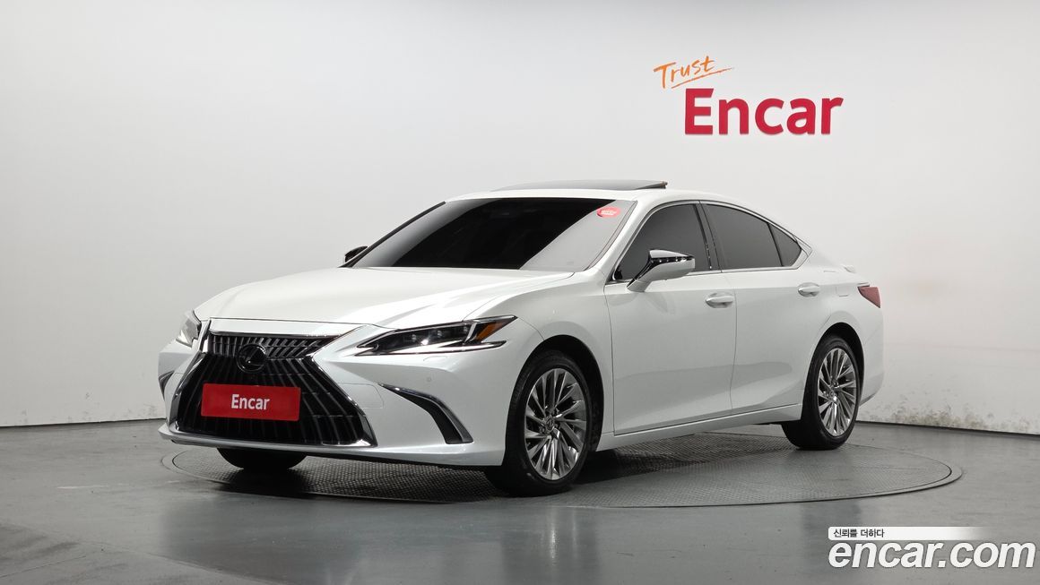 Lexus ES 2024