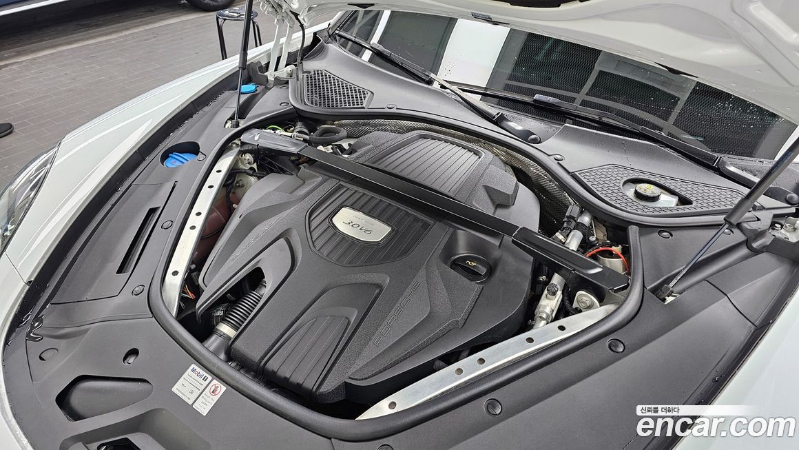 Porsche Panamera 2020