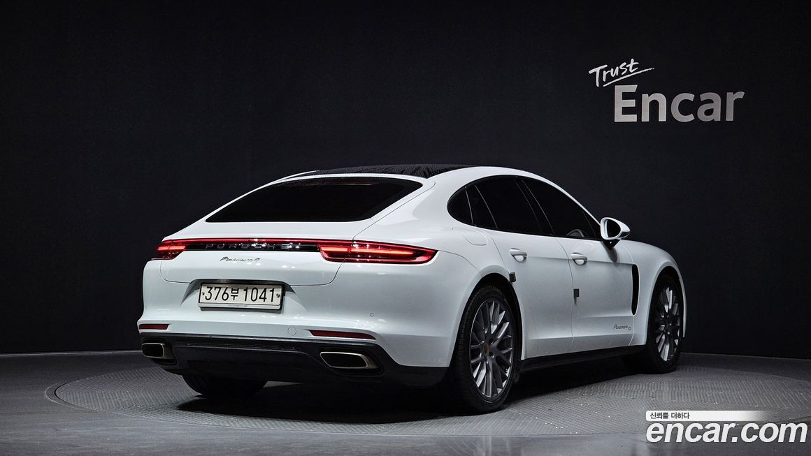 Porsche Panamera 2020