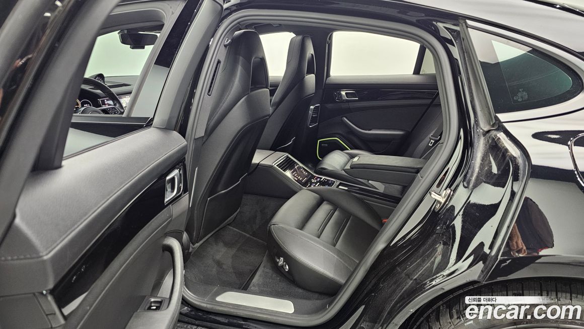 Porsche Panamera 2018