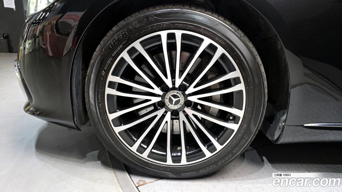 Mercedes-Benz S-Class 2022