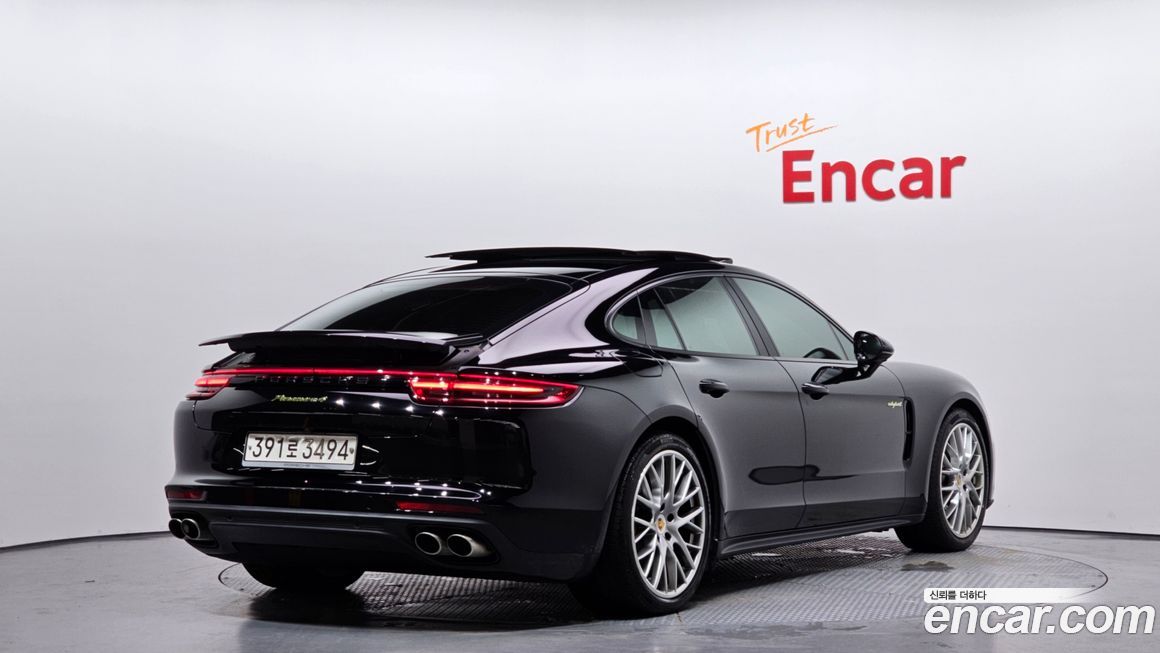 Porsche Panamera 2018