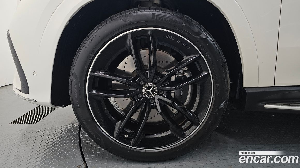 Mercedes-Benz GLE-Class 2023