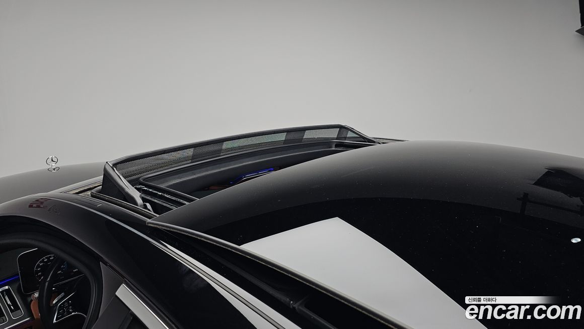 Mercedes-Benz S-Class 2024