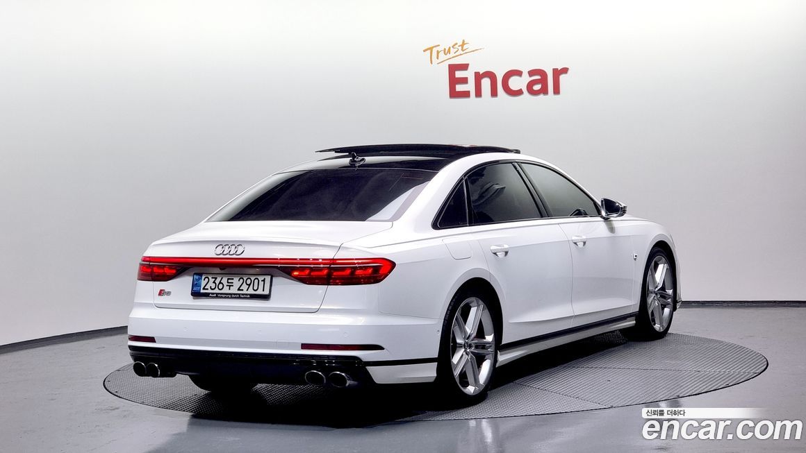 Audi S8 2020