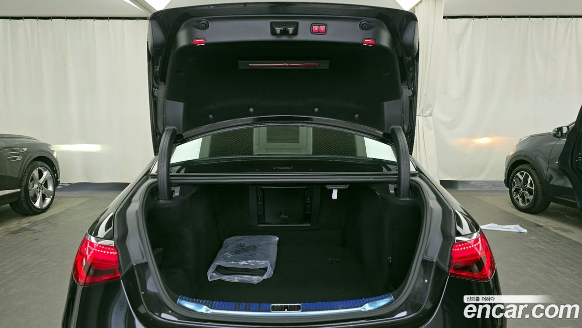 Mercedes-Benz S-Class 2022