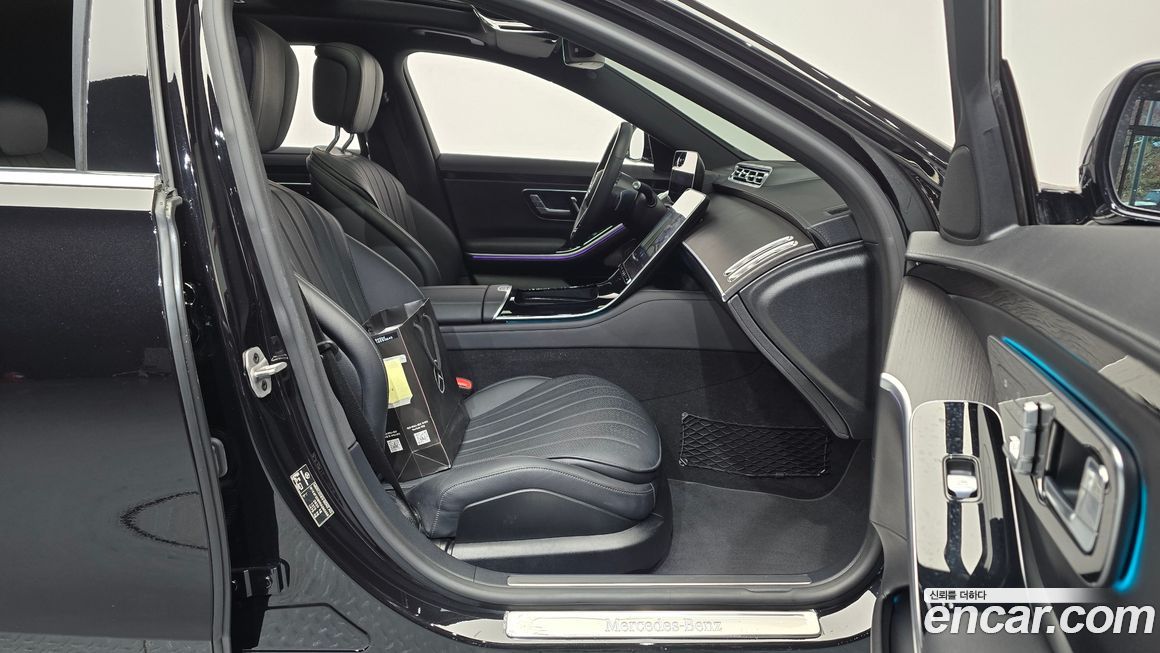 Mercedes-Benz S-Class 2024