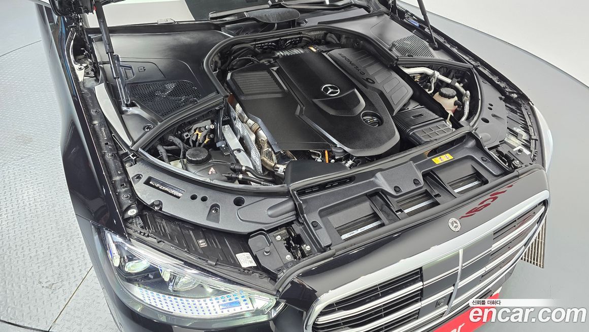 Mercedes-Benz S-Class 2024