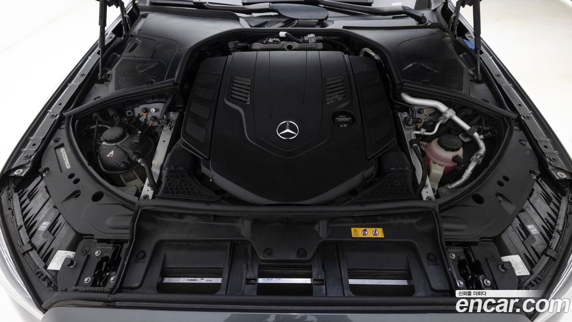 Mercedes-Benz S-Class 2024