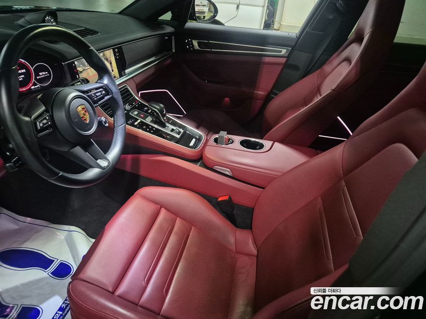 Porsche Panamera 2023