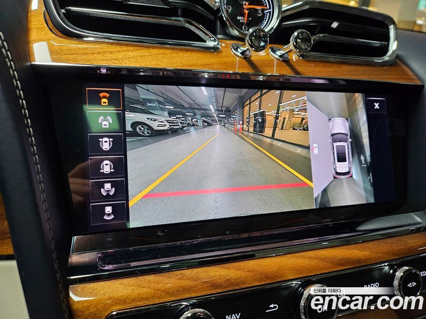 Bentley Bentayga 2021