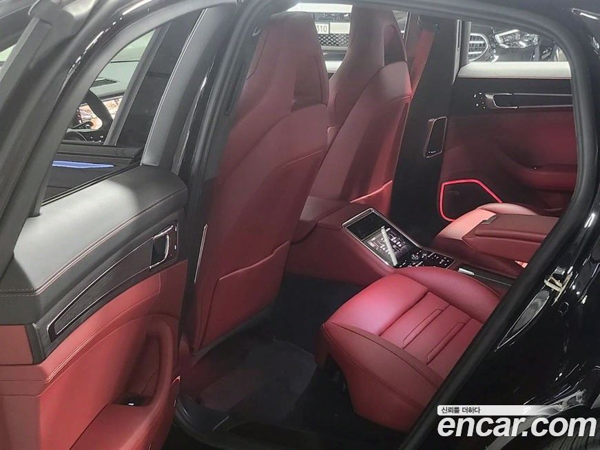 Porsche Panamera 2023