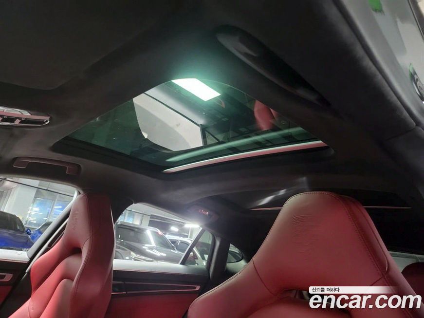 Porsche Panamera 2023