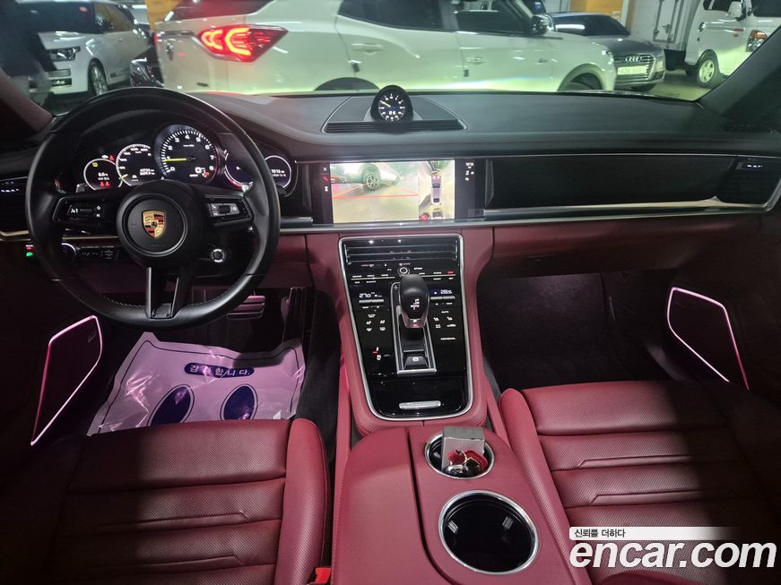 Porsche Panamera 2023