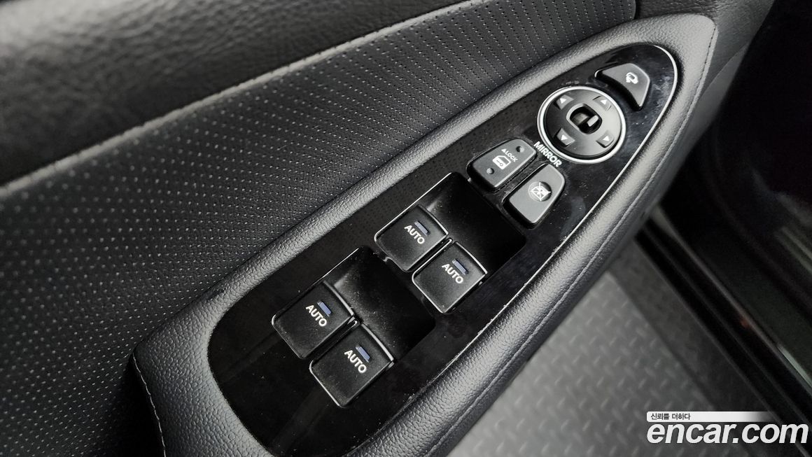 Hyundai Genesis 2013