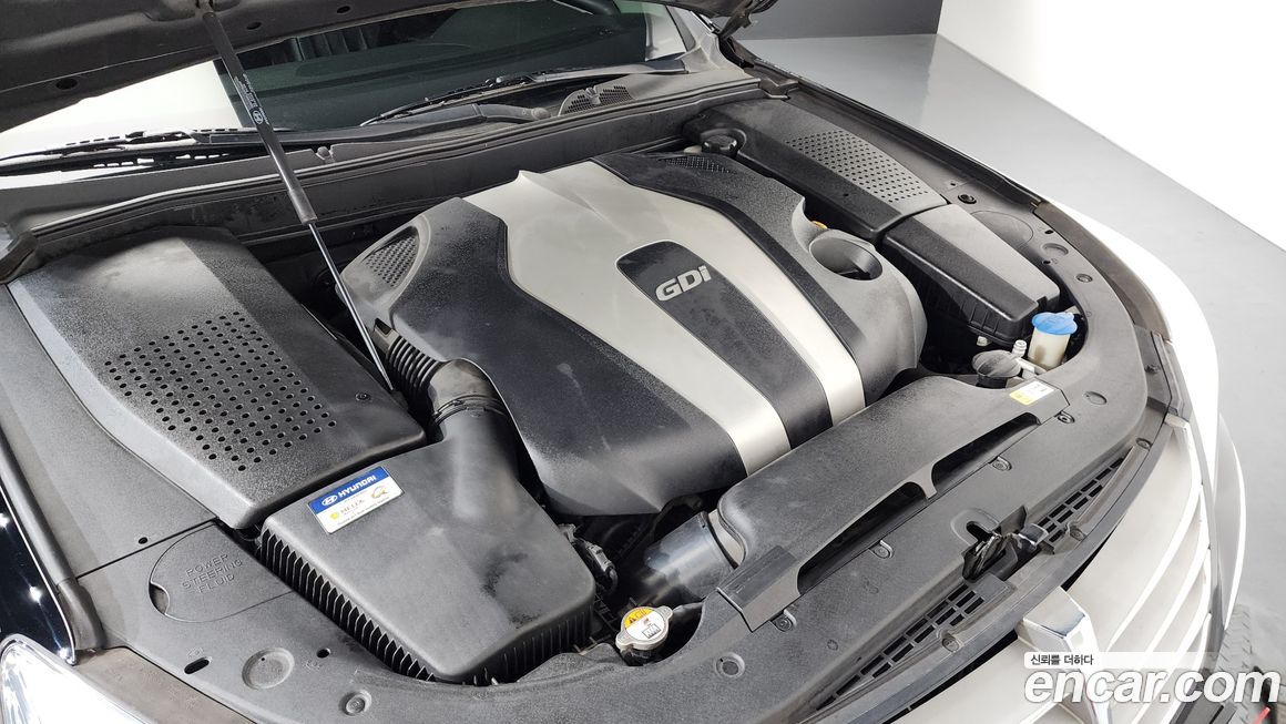 Hyundai Genesis 2013