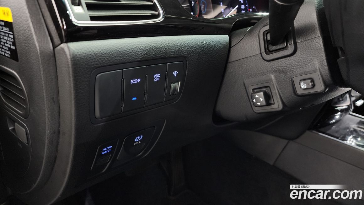 Hyundai Genesis 2013