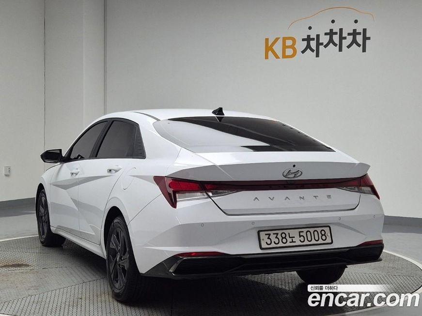 Hyundai AVANTE 2022