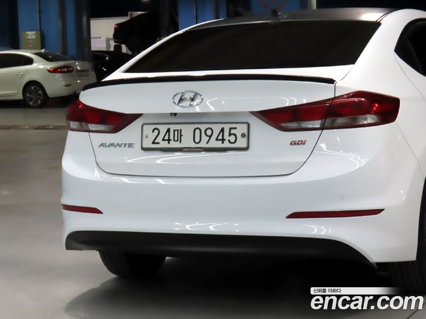 Hyundai AVANTE 2016